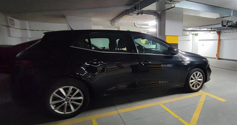 Renault Megane cena 51000 przebieg: 63000, rok produkcji 2017 z Warszawa małe 631